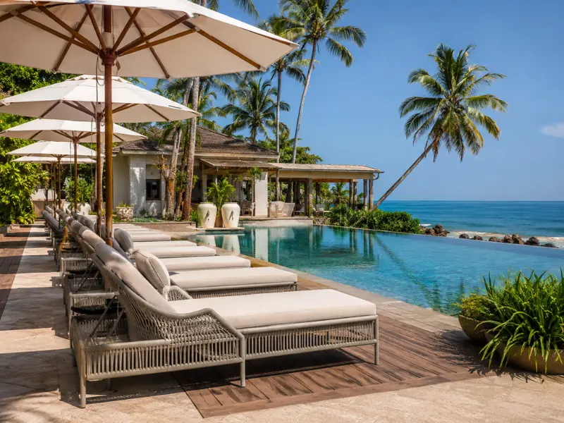 Rust-proof aluminium resort furniture manufacturing for Goa coastal climate