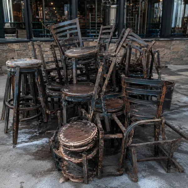 Heavy-duty rooftop pub furniture designed for Bangalore weather