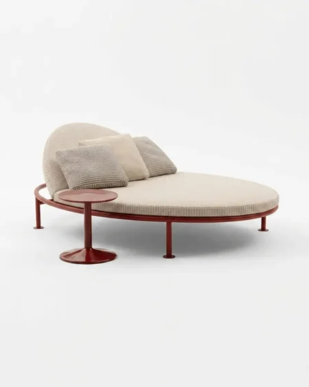 Luxury Rosso ring-frame round outdoor daybed featuring a rust-proof terracotta aluminium frame, manufactured for minimalist high-end resorts.